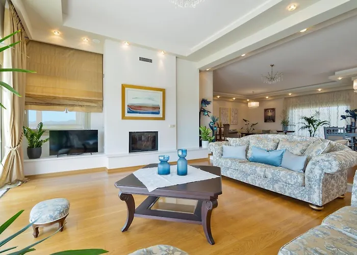 Anastasia With Private Heated Pool And Privacy