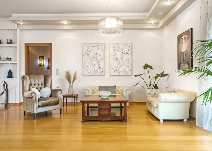 Anastasia With Private Heated Pool And Privacy Villa