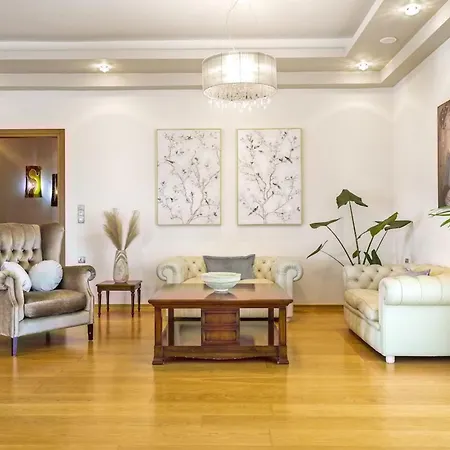 Anastasia With Private Heated Pool And Privacy فيلة